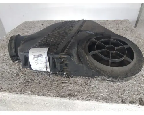 FREIGHTLINER CASCADIA 113 AIR CLEANER