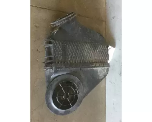 FREIGHTLINER CASCADIA 113 AIR CLEANER