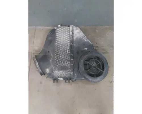 FREIGHTLINER CASCADIA 113 AIR CLEANER