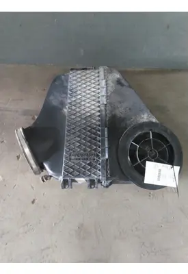 FREIGHTLINER CASCADIA 113 AIR CLEANER