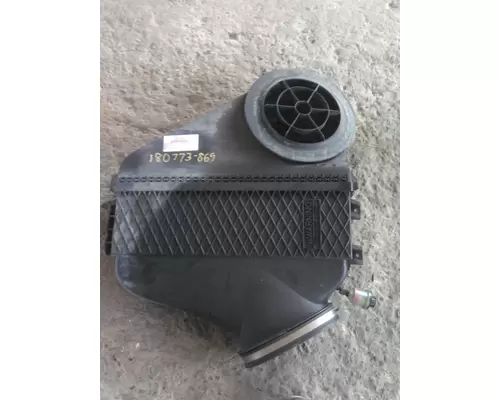 FREIGHTLINER CASCADIA 113 AIR CLEANER