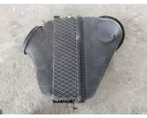 FREIGHTLINER CASCADIA 113 AIR CLEANER