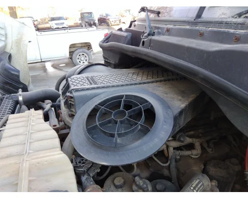 FREIGHTLINER CASCADIA 113 AIR CLEANER