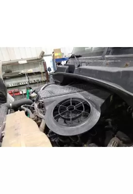 FREIGHTLINER CASCADIA 113 AIR CLEANER
