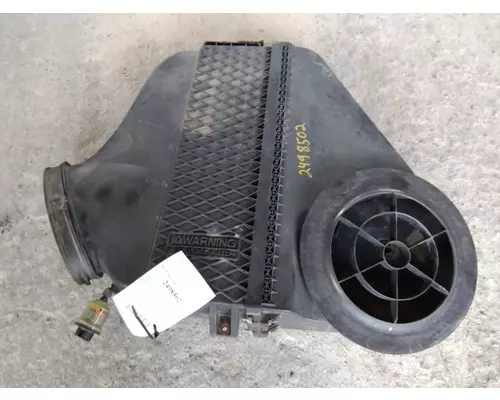 FREIGHTLINER CASCADIA 113 AIR CLEANER