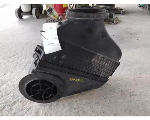 FREIGHTLINER CASCADIA 113 AIR CLEANER
