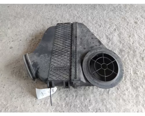 FREIGHTLINER CASCADIA 113 AIR CLEANER