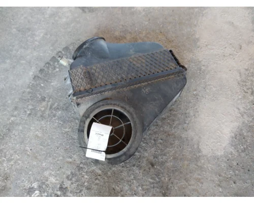 FREIGHTLINER CASCADIA 113 AIR CLEANER