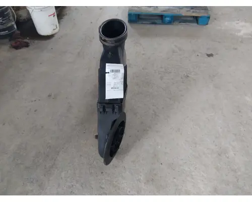 FREIGHTLINER CASCADIA 113 AIR CLEANER