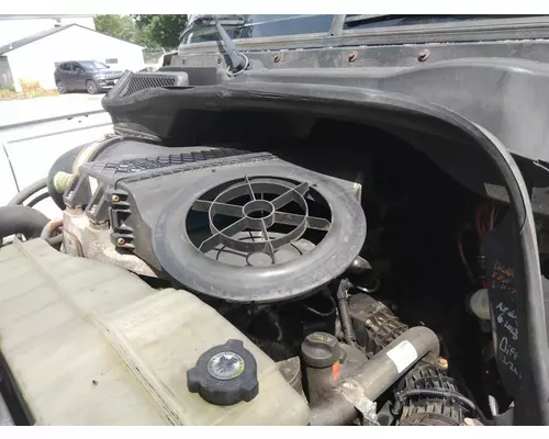 FREIGHTLINER CASCADIA 113 AIR CLEANER