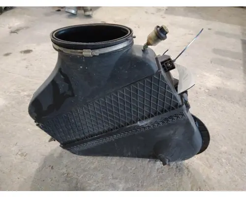 FREIGHTLINER CASCADIA 113 AIR CLEANER