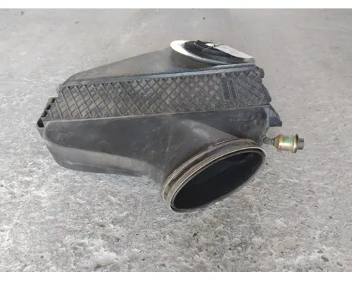 FREIGHTLINER CASCADIA 113 AIR CLEANER