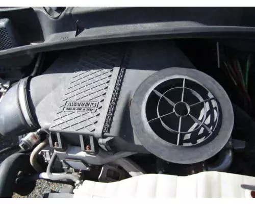 FREIGHTLINER CASCADIA 113 AIR CLEANER