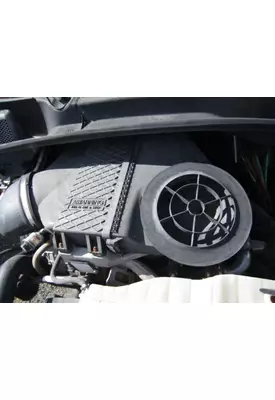 FREIGHTLINER CASCADIA 113 AIR CLEANER