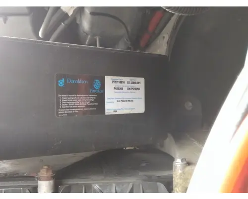 FREIGHTLINER CASCADIA 113 AIR CLEANER