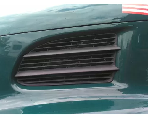 FREIGHTLINER CASCADIA 113 AIR INTAKE LOUVERCOVER