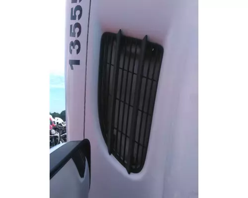 FREIGHTLINER CASCADIA 113 AIR INTAKE LOUVERCOVER