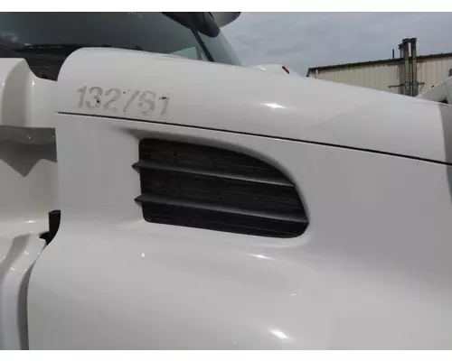 FREIGHTLINER CASCADIA 113 AIR INTAKE LOUVERCOVER