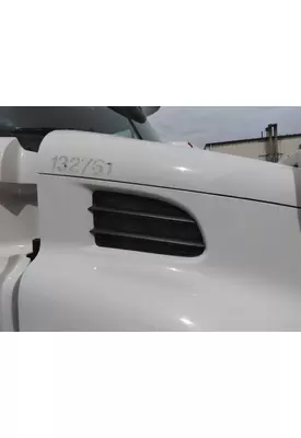 FREIGHTLINER CASCADIA 113 AIR INTAKE LOUVER/COVER