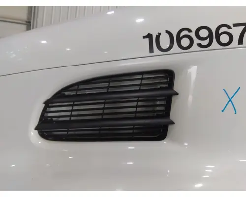 FREIGHTLINER CASCADIA 113 AIR INTAKE LOUVERCOVER