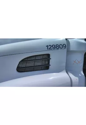 FREIGHTLINER CASCADIA 113 AIR INTAKE LOUVER/COVER
