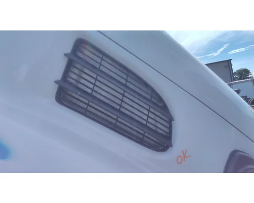 FREIGHTLINER CASCADIA 113 AIR INTAKE LOUVER/COVER