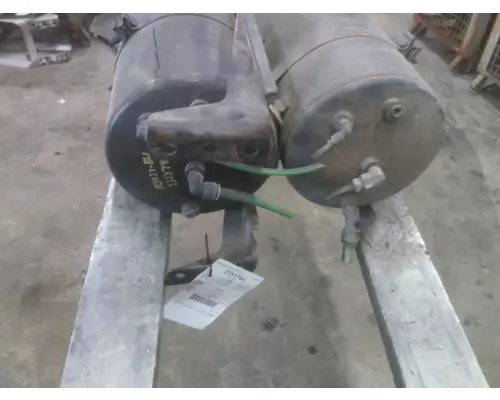 FREIGHTLINER CASCADIA 113 AIR TANK