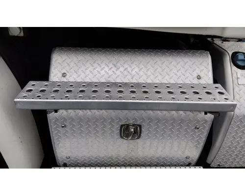 FREIGHTLINER CASCADIA 113 BATTERY BOX COVER