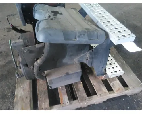 FREIGHTLINER CASCADIA 113 BATTERY BOX