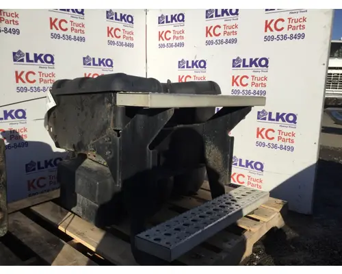 FREIGHTLINER CASCADIA 113 BATTERY BOX