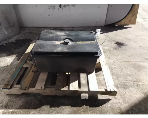 FREIGHTLINER CASCADIA 113 BATTERY BOX