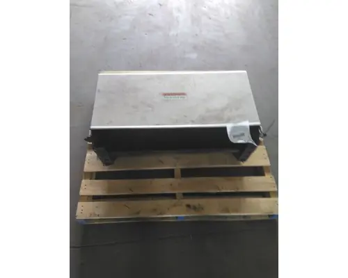 FREIGHTLINER CASCADIA 113 BATTERY BOX