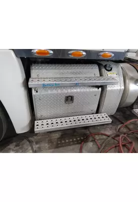 FREIGHTLINER CASCADIA 113 BATTERY BOX