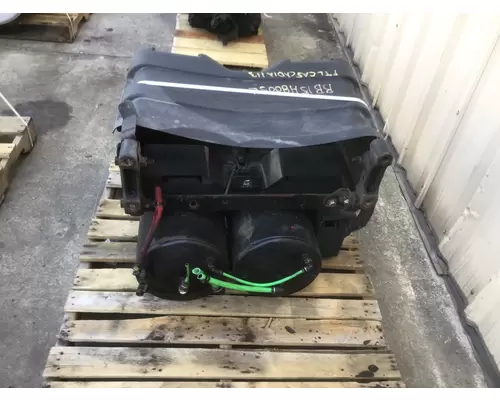 FREIGHTLINER CASCADIA 113 BATTERY BOX