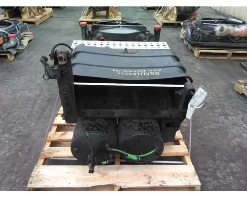 FREIGHTLINER CASCADIA 113 BATTERY BOX