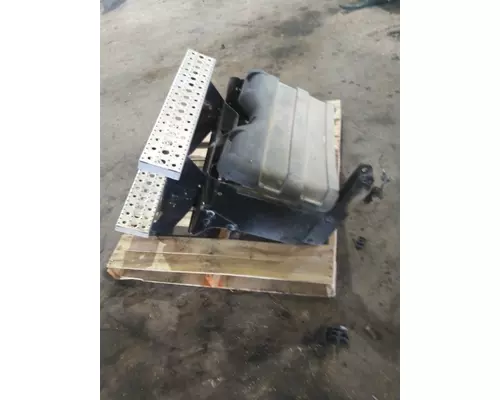 FREIGHTLINER CASCADIA 113 BATTERY BOX