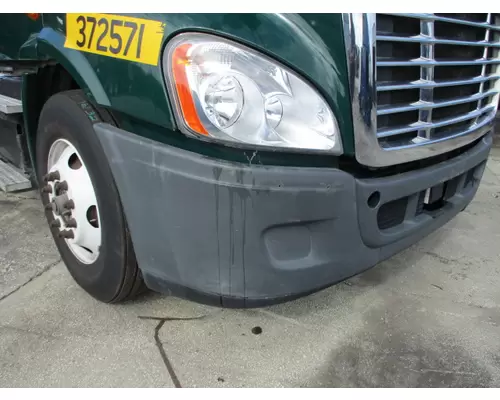 FREIGHTLINER CASCADIA 113 BUMPER ASSEMBLY, FRONT