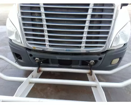 FREIGHTLINER CASCADIA 113 BUMPER ASSEMBLY, FRONT