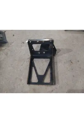 FREIGHTLINER CASCADIA 113 BUMPER BRACKET