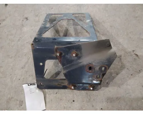 FREIGHTLINER CASCADIA 113 BUMPER BRACKET