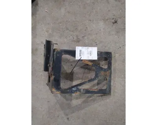 FREIGHTLINER CASCADIA 113 BUMPER BRACKET