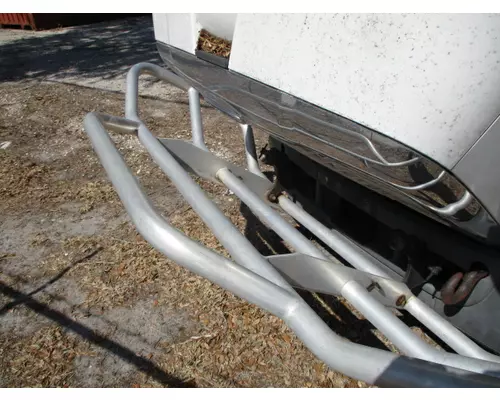 FREIGHTLINER CASCADIA 113 BUMPER BRUSH GUARD
