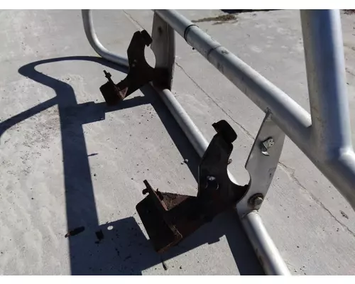 FREIGHTLINER CASCADIA 113 BUMPER BRUSH GUARD