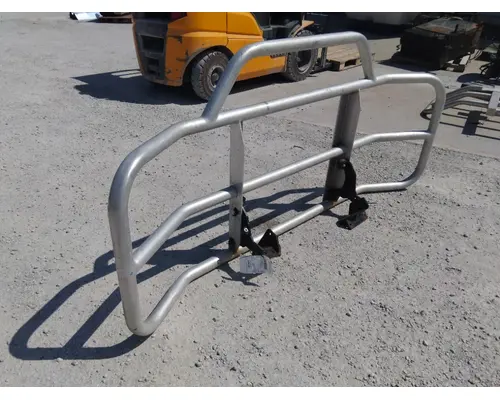 FREIGHTLINER CASCADIA 113 BUMPER BRUSH GUARD