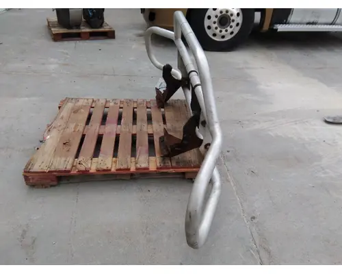 FREIGHTLINER CASCADIA 113 BUMPER BRUSH GUARD