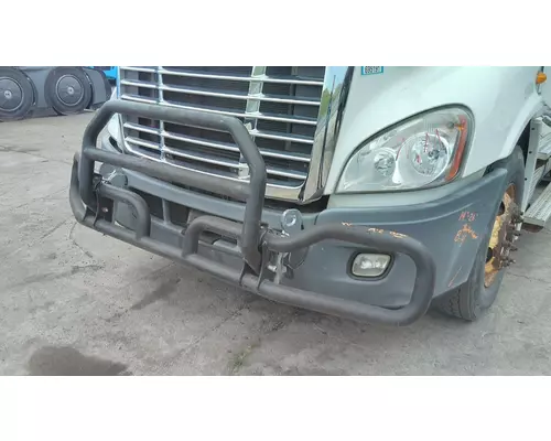 FREIGHTLINER CASCADIA 113 BUMPER BRUSH GUARD