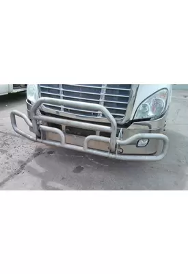 FREIGHTLINER CASCADIA 113 BUMPER BRUSH GUARD