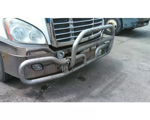 FREIGHTLINER CASCADIA 113 BUMPER BRUSH GUARD