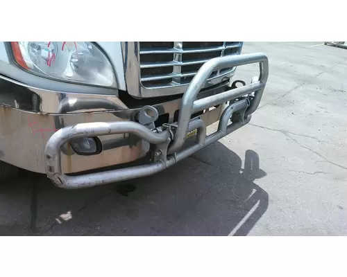 FREIGHTLINER CASCADIA 113 BUMPER BRUSH GUARD