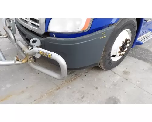 FREIGHTLINER CASCADIA 113 BUMPER END